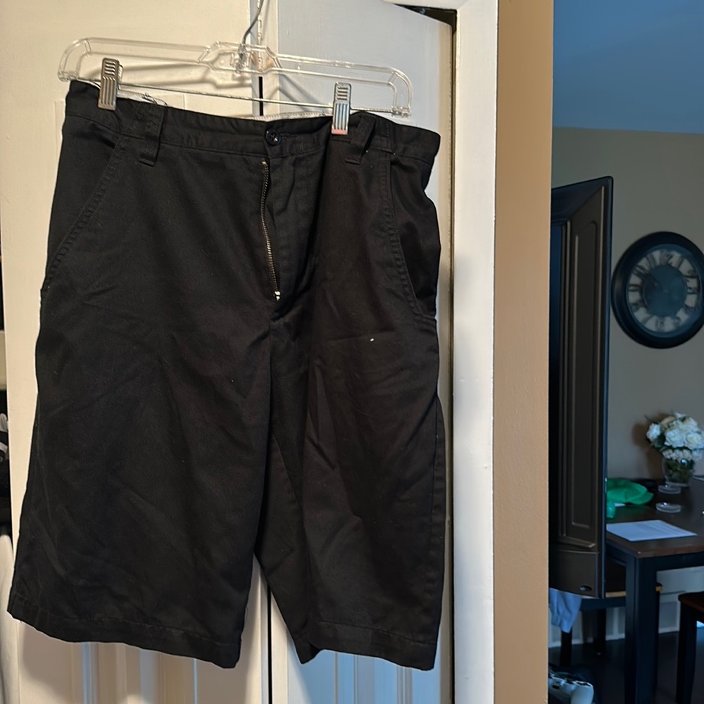 Shaun White black shorts